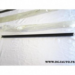 Joint leche vitre interieur porte avant gauche 13132073 pour opel zafira B partir 2005