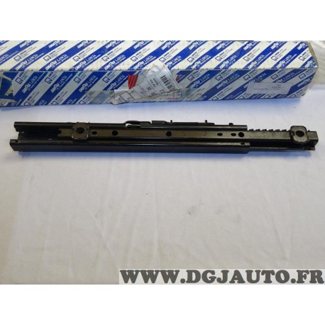 Glissiere rail gauche siege avant gauche FIat 46991512 pour fiat bravo de 1995 à 2001 