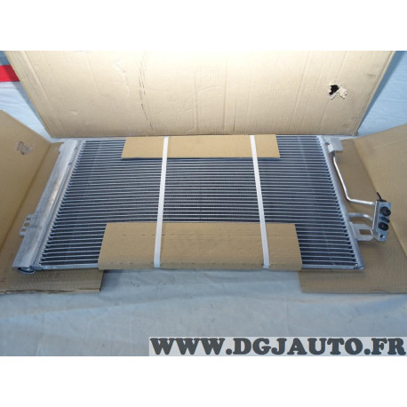 Radiateur condenseur climatisation Valeo 817842 pour mercedes vito viano W639 